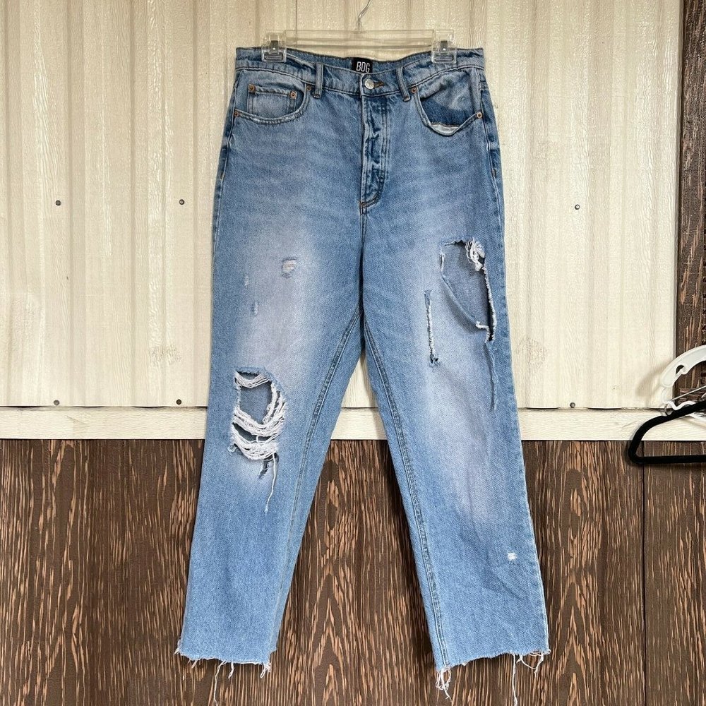 BDG Mom jeans distressed raw hem size 30 button fly medium wash